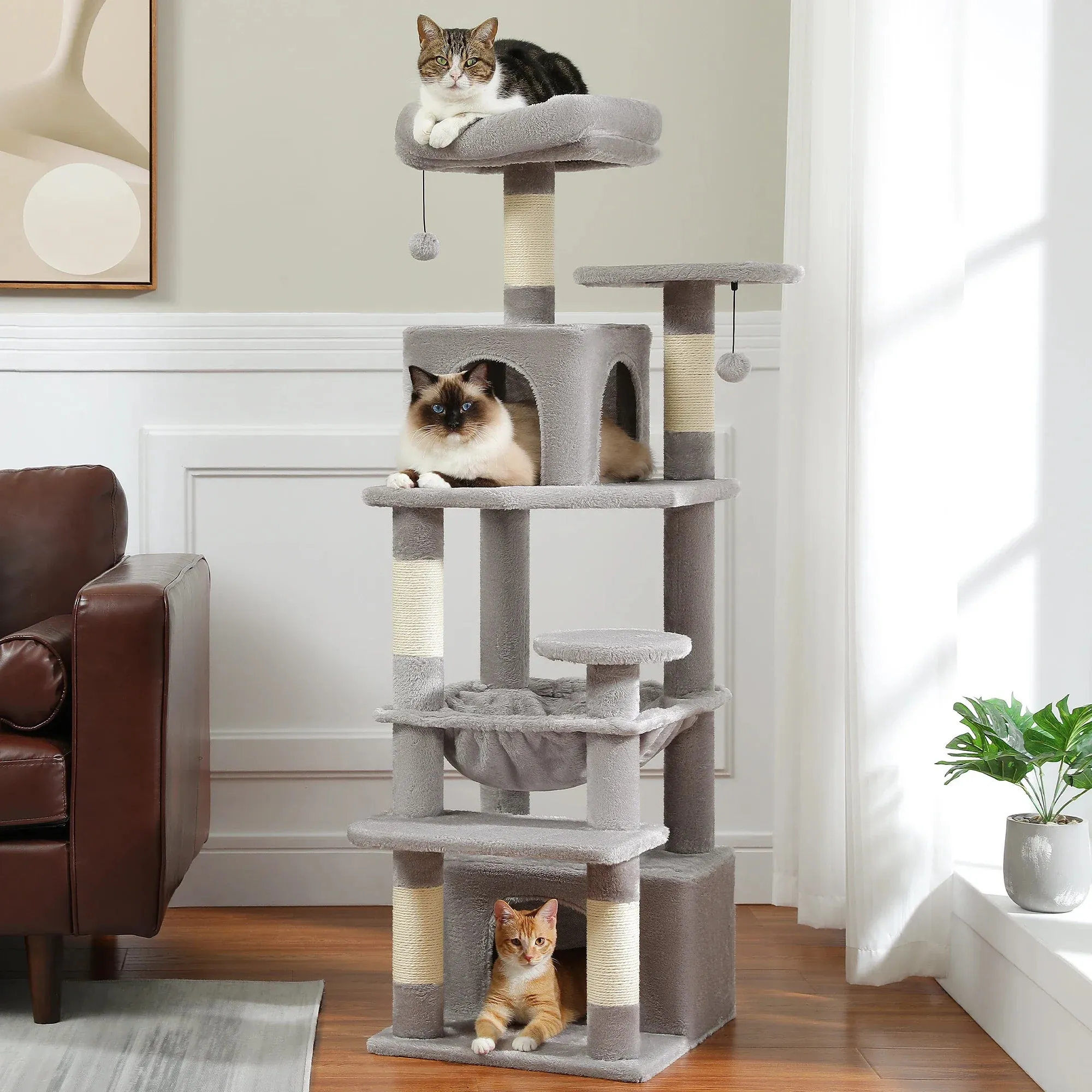 Deluxe Cat Tree Tower for Large Cats - 136cm Height with Hammocks, Condos, and Scratching Posts