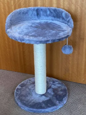 Kitty Cat Scratching Pole
